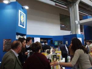 17.05.10_7_lo stand della Regione Calabria.jpg